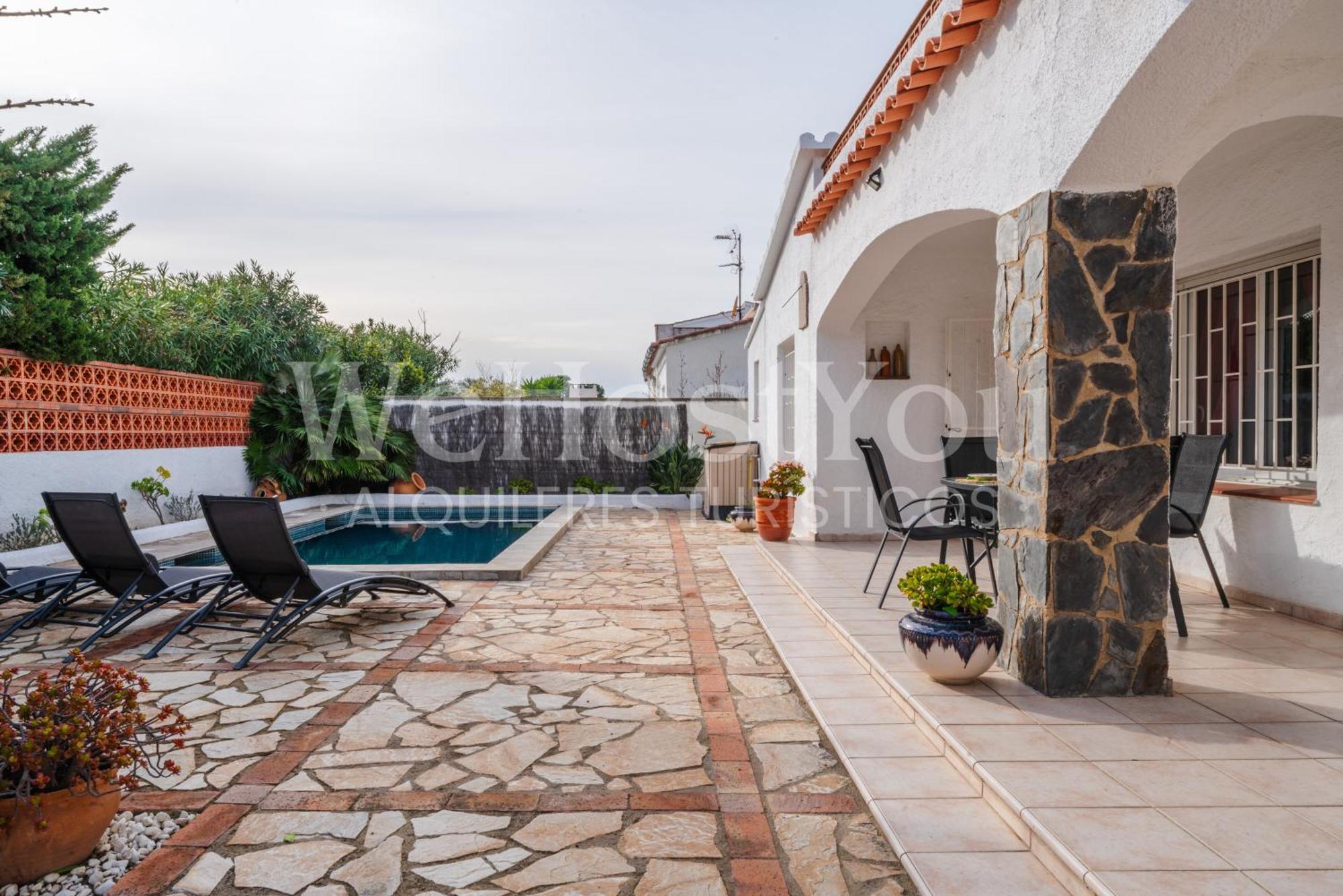 Wehostyou - Belle Maison Roses, Mas Bosca 12 Сasa de vacaciones *